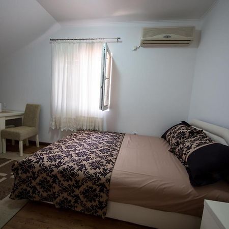 Apartments Pavicevic Tivat Exterior photo