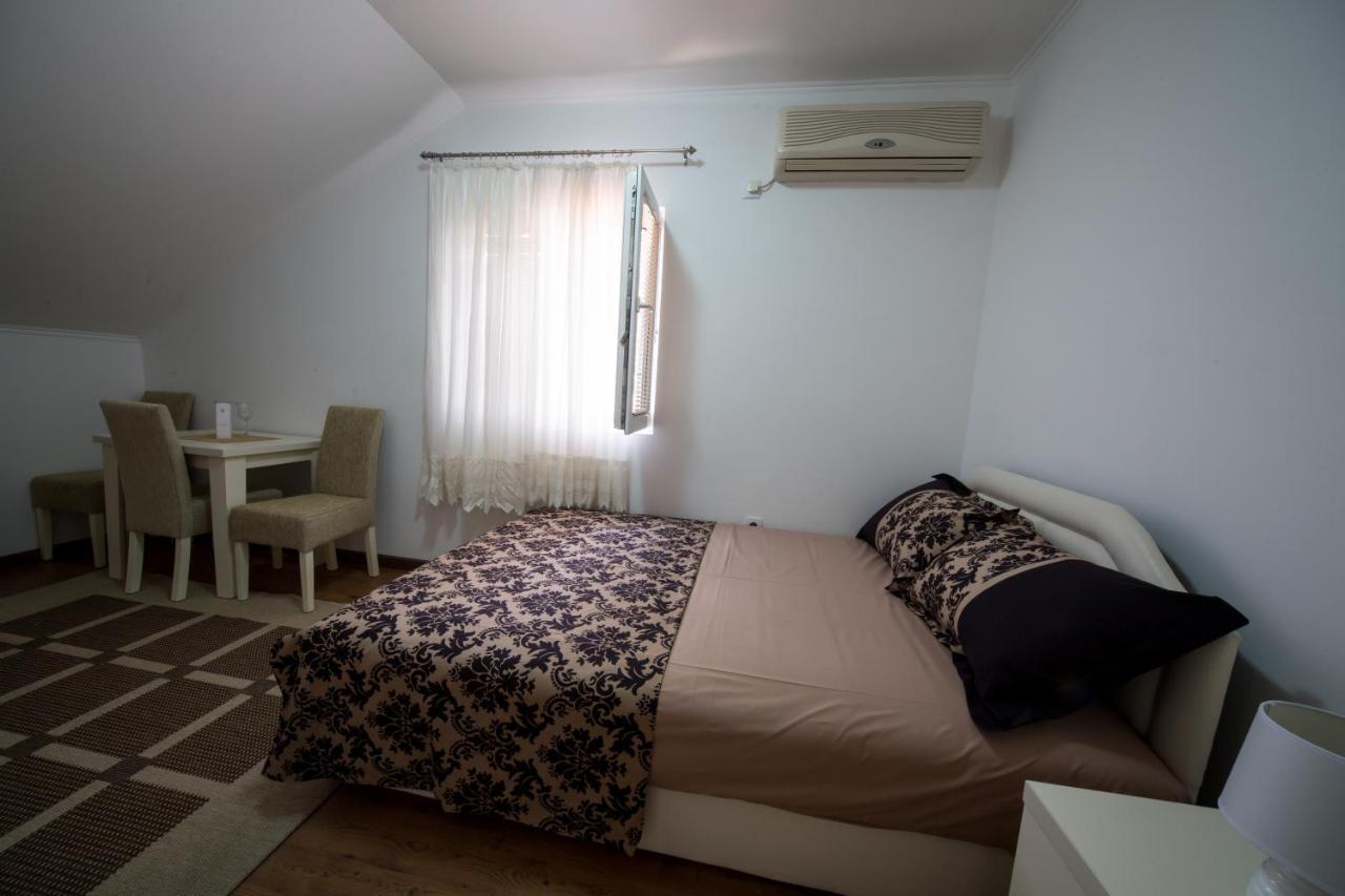 Apartments Pavicevic Tivat Exterior photo